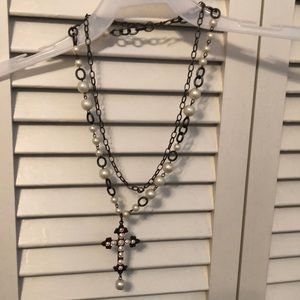 Ladies pearl and cross necklace